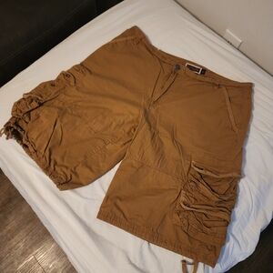 Men's Tan Cargo Shorts with Multiple Pockets
